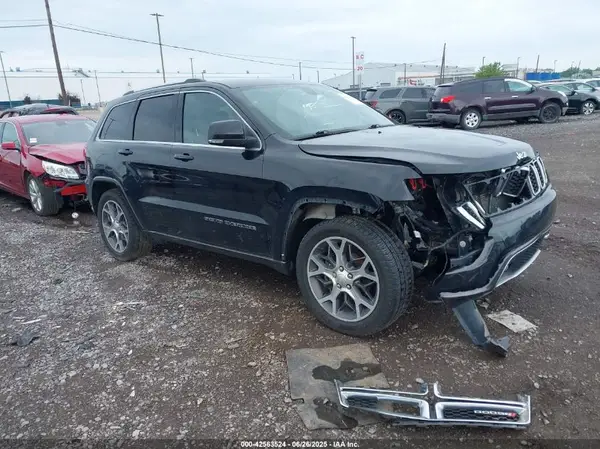 1C4RJFBG6JC223323 2018 JEEP GRAND CHEROKEE - Image 1
