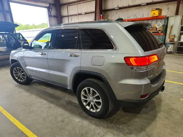 1C4RJFBG6JC256239 2018 JEEP GRAND CHEROKEE - Image 2