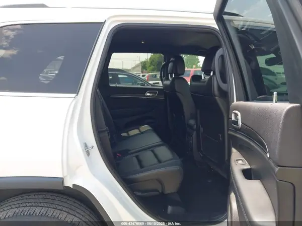 1C4RJFBG6KC670655 2019 JEEP GRAND CHEROKEE - Image 8