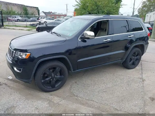 1C4RJFBG7HC716003 2017 JEEP GRAND CHEROKEE - Image 2