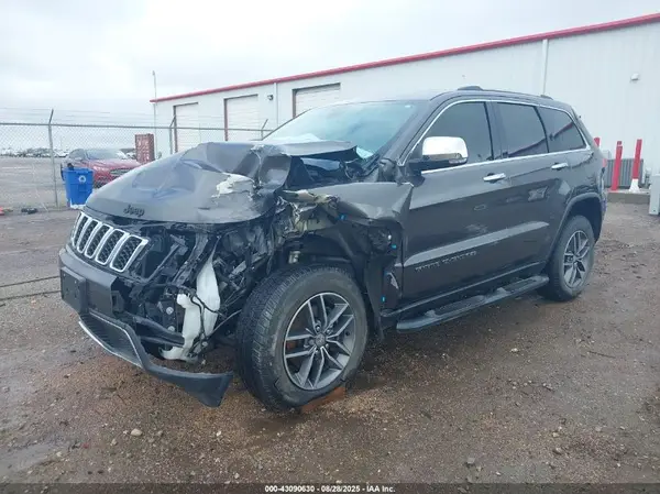 1C4RJFBG7HC749096 2017 JEEP GRAND CHEROKEE - Image 2