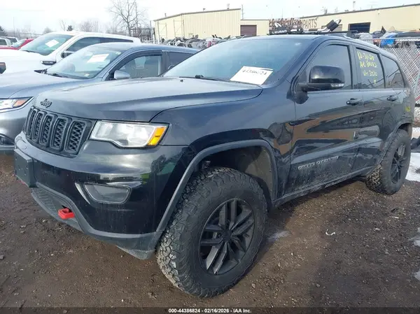 1C4RJFBG7HC873420 2017 JEEP GRAND CHEROKEE - Image 2