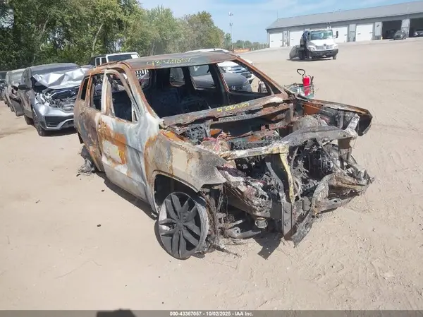 1C4RJFBG7HC914970 2017 JEEP GRAND CHEROKEE - Image 1