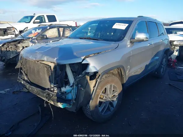 1C4RJFBG7HC918694 2017 JEEP GRAND CHEROKEE - Image 2