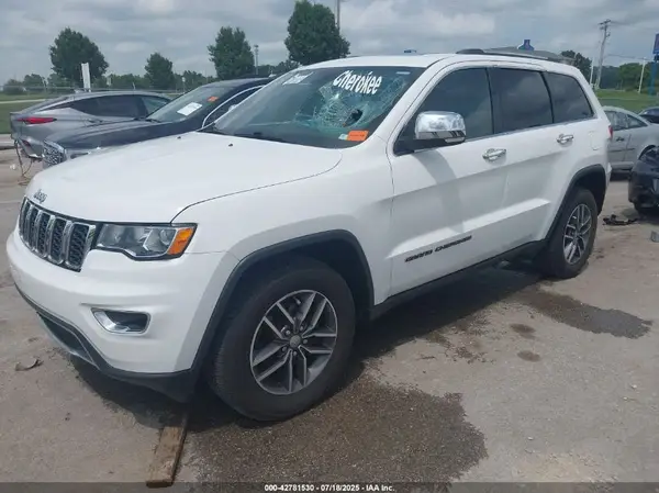1C4RJFBG7HC940078 2017 JEEP GRAND CHEROKEE - Image 2