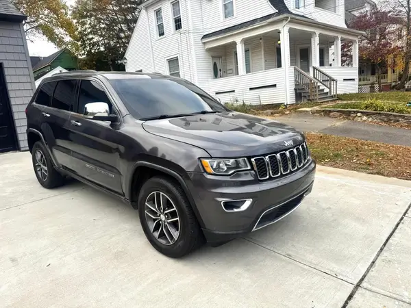 1C4RJFBG7JC421750 2018 JEEP GRAND CHEROKEE - Image 1