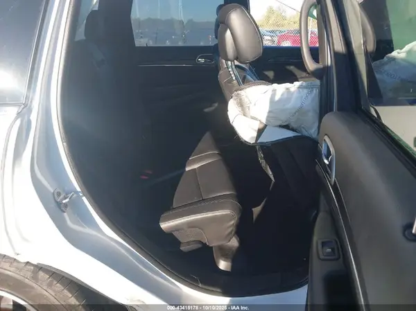 1C4RJFBG7KC669644 2019 JEEP GRAND CHEROKEE - Image 8