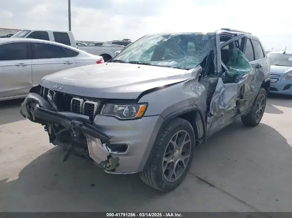 1C4RJFBG7LC152068 2020 JEEP GRAND CHEROKEE - Image 2