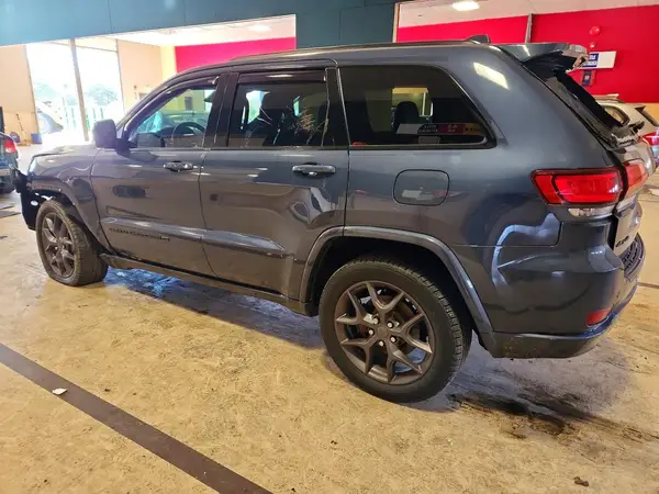 1C4RJFBG7MC563097 2021 JEEP GRAND CHEROKEE - Image 2