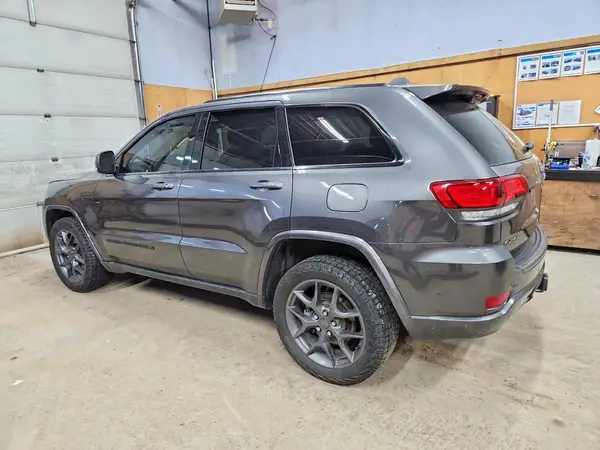 1C4RJFBG7MC563343 2021 JEEP GRAND CHEROKEE - Image 2