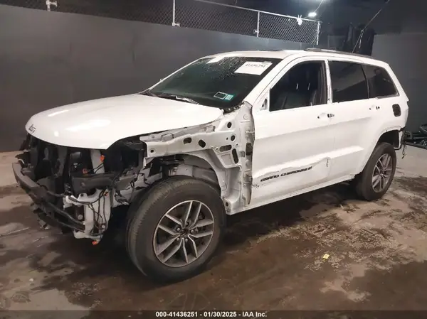 1C4RJFBG7NC165888 2022 JEEP GRAND CHEROKEE - Image 2