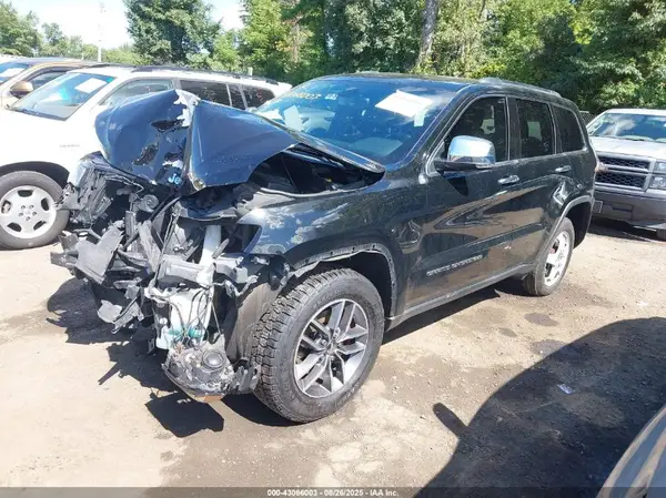 1C4RJFBG8HC628027 2017 JEEP GRAND CHEROKEE - Image 2
