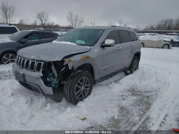 1C4RJFBG8HC638380 2017 JEEP GRAND CHEROKEE - Image 2