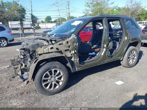 1C4RJFBG8HC668818 2017 JEEP GRAND CHEROKEE - Image 2