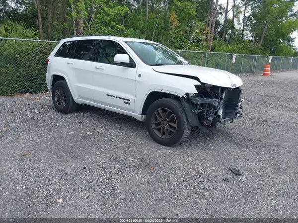 1C4RJFBG8HC690026 2017 JEEP GRAND CHEROKEE - Image 1