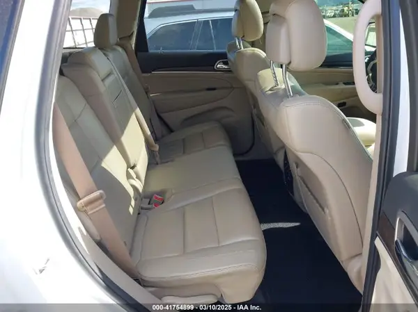 1C4RJFBG8HC694058 2017 JEEP GRAND CHEROKEE - Image 8