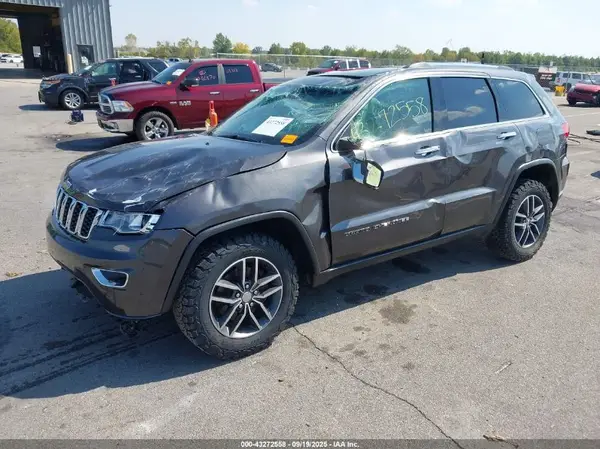 1C4RJFBG8HC741816 2017 JEEP GRAND CHEROKEE - Image 2