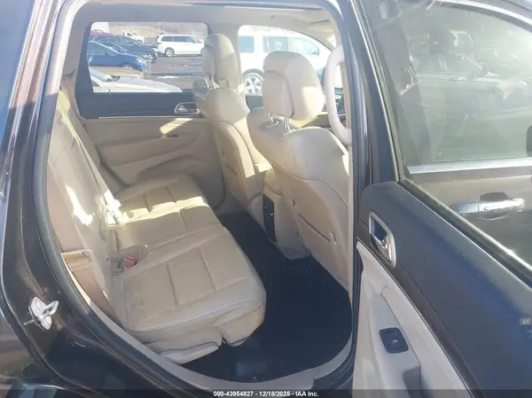 1C4RJFBG8HC756574 2017 JEEP GRAND CHEROKEE - Image 8