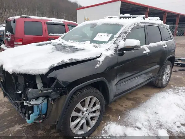 1C4RJFBG8HC815462 2017 JEEP GRAND CHEROKEE - Image 2