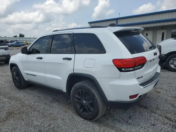 1C4RJFBG8HC818474 2017 JEEP GRAND CHEROKEE - Image 2