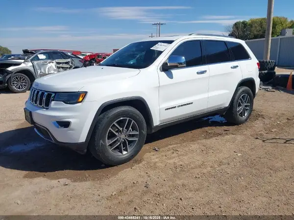 1C4RJFBG8HC861311 2017 JEEP GRAND CHEROKEE - Image 2