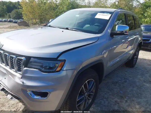 1C4RJFBG8HC861535 2017 JEEP GRAND CHEROKEE - Image 2
