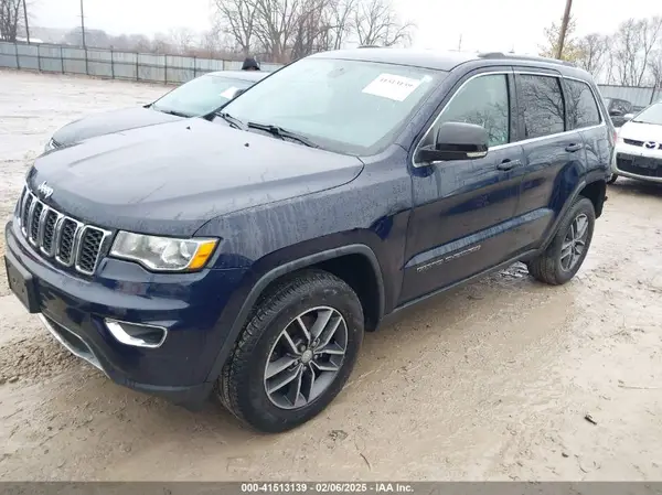 1C4RJFBG8HC866587 2017 JEEP GRAND CHEROKEE - Image 2