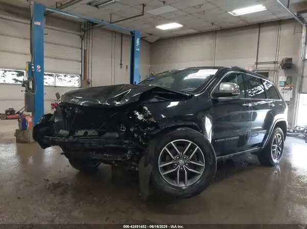 1C4RJFBG8HC884684 2017 JEEP GRAND CHEROKEE - Image 2