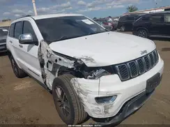 1C4RJFBG8JC139701 2018 JEEP GRAND CHEROKEE