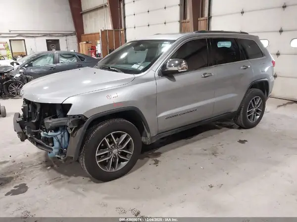 1C4RJFBG8JC144672 2018 JEEP GRAND CHEROKEE - Image 2