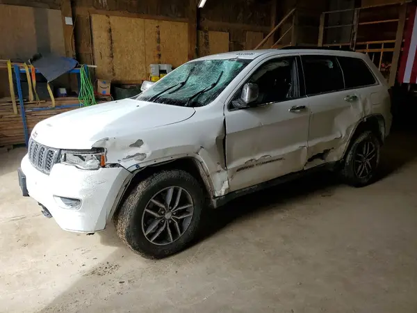 1C4RJFBG8JC155560 2018 JEEP GRAND CHEROKEE - Image 1
