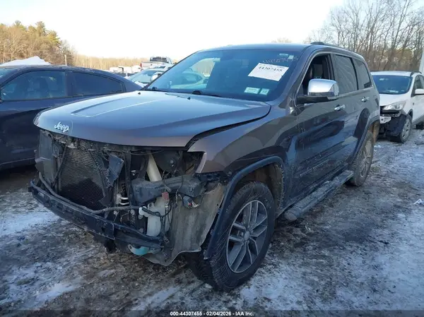 1C4RJFBG8JC216082 2018 JEEP GRAND CHEROKEE - Image 2