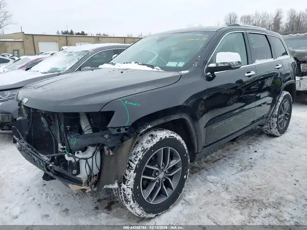 1C4RJFBG8JC236266 2018 JEEP GRAND CHEROKEE - Image 2