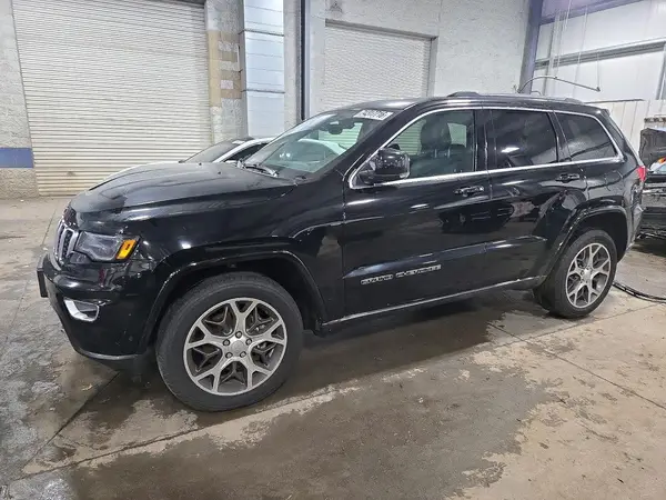 1C4RJFBG8JC294779 2018 JEEP GRAND CHEROKEE - Image 1