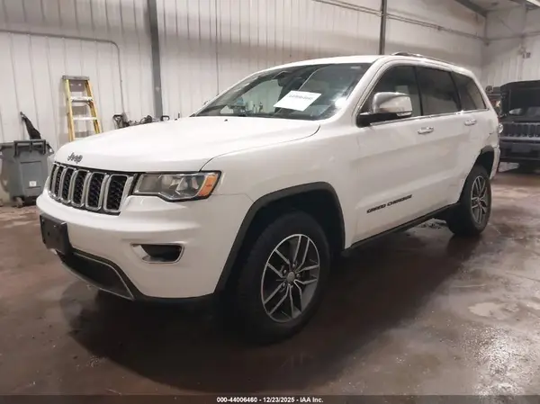 1C4RJFBG8JC331099 2018 JEEP GRAND CHEROKEE - Image 2