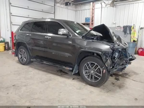 1C4RJFBG8JC347562 2018 JEEP GRAND CHEROKEE - Image 1