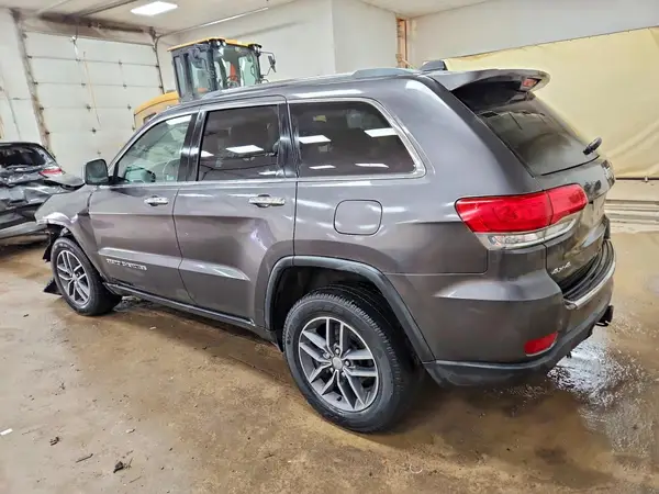 1C4RJFBG8JC501767 2018 JEEP GRAND CHEROKEE - Image 2