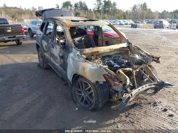 1C4RJFBG8KC689014 2019 JEEP GRAND CHEROKEE - Image 1