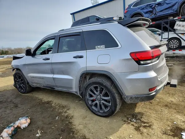 1C4RJFBG8LC340355 2020 JEEP GRAND CHEROKEE - Image 2