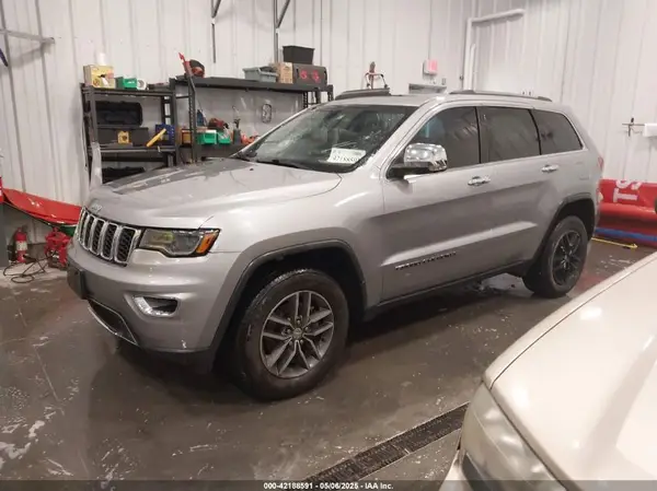 1C4RJFBG9HC619546 2017 JEEP GRAND CHEROKEE - Image 2