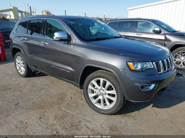 1C4RJFBG9HC760889 2017 JEEP GRAND CHEROKEE - Image 1