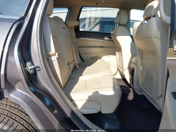 1C4RJFBG9HC760889 2017 JEEP GRAND CHEROKEE - Image 8