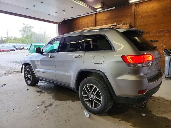 1C4RJFBG9HC785887 2017 JEEP GRAND CHEROKEE - Image 2