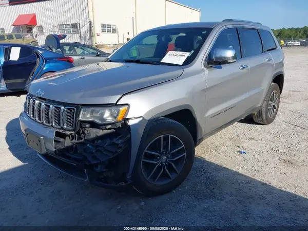1C4RJFBG9HC872026 2017 JEEP GRAND CHEROKEE - Image 2