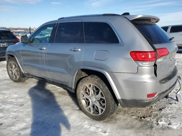 1C4RJFBG9JC105783 2018 JEEP GRAND CHEROKEE - Image 2