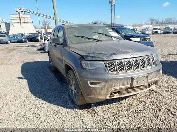 1C4RJFBG9JC121837 2018 JEEP GRAND CHEROKEE - Image 1