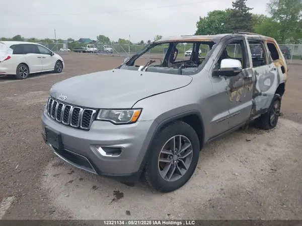 1C4RJFBG9JC134877 2018 JEEP GRAND CHEROKEE - Image 2