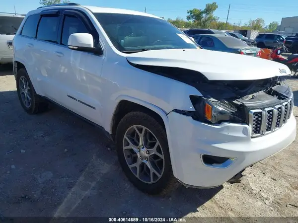 1C4RJFBG9JC224725 2018 JEEP GRAND CHEROKEE - Image 1