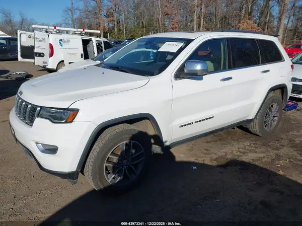 1C4RJFBG9JC278302 2018 JEEP GRAND CHEROKEE - Image 2