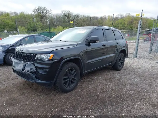 1C4RJFBG9JC369375 2018 JEEP GRAND CHEROKEE - Image 2